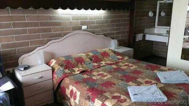 Bordertown Motel Bagian luar foto